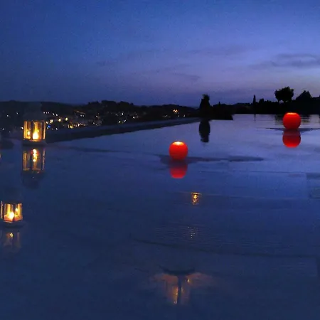 Paradis Acces Jacuzzi Gasthuis Ollioules
